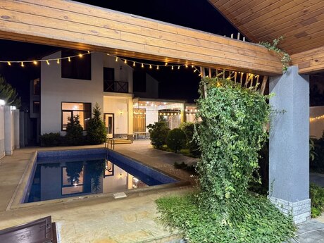 5 otaqlı həyət evi/bağ evi - Mərdəkan q. - 270 m²