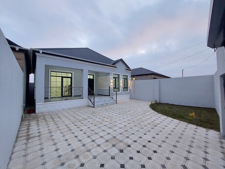 3 otaqlı həyət evi/bağ evi - Hövsan q. - 105 m²