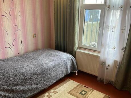 7 otaqlı həyət evi/bağ evi - Ağ şəhər q. - 153.3 m²