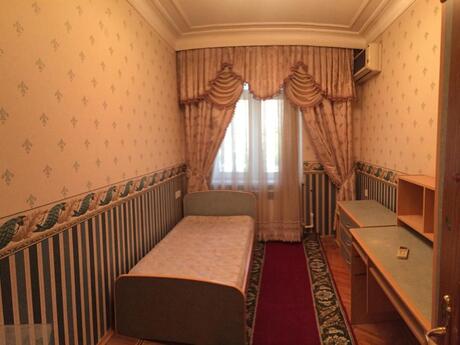6 otaqlı köhnə tikili - Yasamal r. - 170 m²