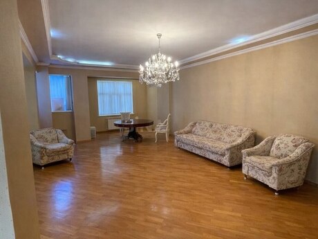 3 otaqlı yeni tikili - 28 May m. - 165 m²