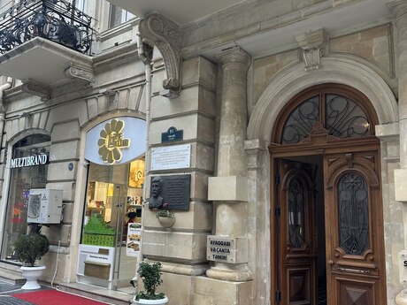 6 otaqlı köhnə tikili - Sahil m. - 320 m²