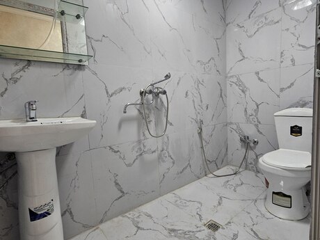 2 otaqlı köhnə tikili - İnşaatçılar m. - 36 m²