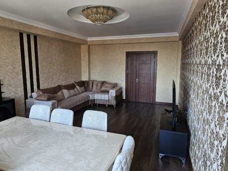 4 otaqlı yeni tikili - Şah İsmayıl Xətai m. - 177 m²