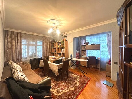 4 otaqlı köhnə tikili - Xalqlar Dostluğu m. - 100 m²