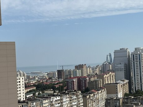 3 otaqlı yeni tikili - 8 Noyabr m. - 148 m²