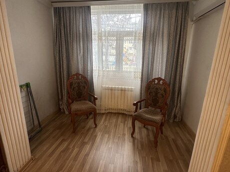 3 otaqlı köhnə tikili - Binə q. - 75 m²