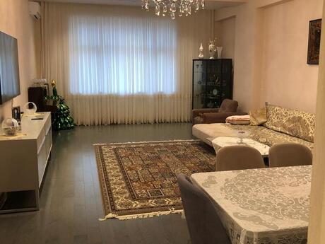 4 otaqlı yeni tikili - Nizami m. - 202 m²