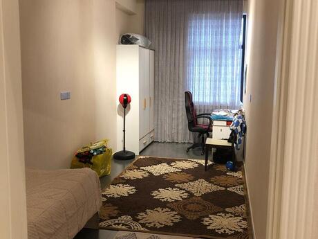 4 otaqlı yeni tikili - Nizami m. - 202 m²