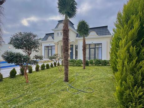5 otaqlı həyət evi/bağ evi - Şüvəlan q. - 240 m²