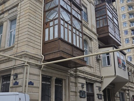 Elan №5829837 - Bakı, Sahil m., 2 otaqlı, 80 m², 3/4 mərtəbə