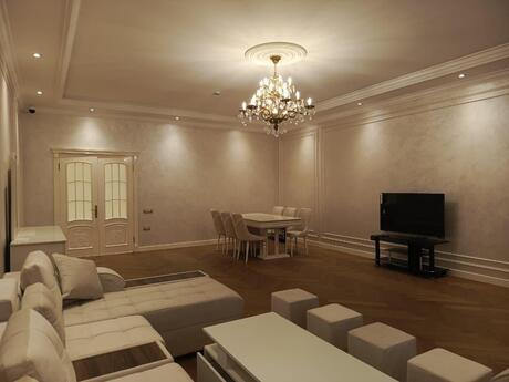 Kirayə 3 otaqlı mənzil, 160 m², Nərimanov: 2 000 ₼/ay 4