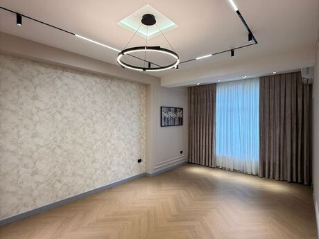 3-комнатная квартира, 85 м², 28 May: 395 000 ₼ 2