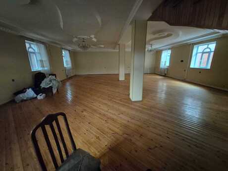 5 otaqlı həyət evi/bağ evi - Buzovna q. - 234.6 m²
