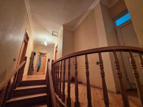 5 otaqlı həyət evi/bağ evi - Buzovna q. - 234.6 m²