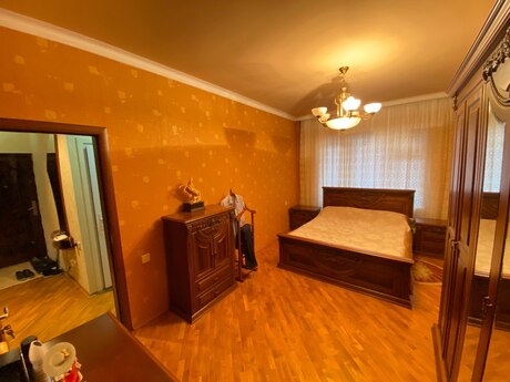 4 otaqlı köhnə tikili - Memar Əcəmi m. - 100 m²