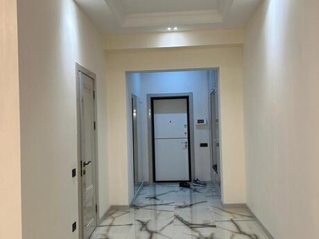 4 otaqlı yeni tikili - Şah İsmayıl Xətai m. - 214 m²