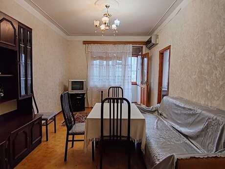 Elan №5841436 - Bakı, Memar Əcəmi m., 2 otaqlı, 55 m², 5/5 mərtəbə