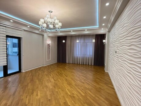 3 otaqlı yeni tikili - 8-ci mikrorayon q. - 155 m²