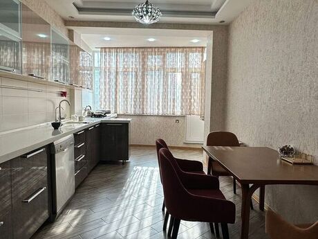 4 otaqlı yeni tikili - Əhmədli q. - 130 m²