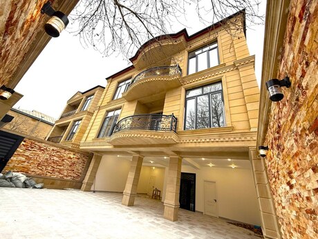 7 otaqlı həyət evi/bağ evi - Nəsimi m. - 450 m²