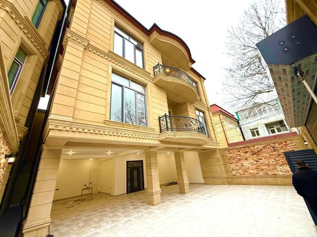 7 otaqlı həyət evi/bağ evi - Nəsimi m. - 450 m²
