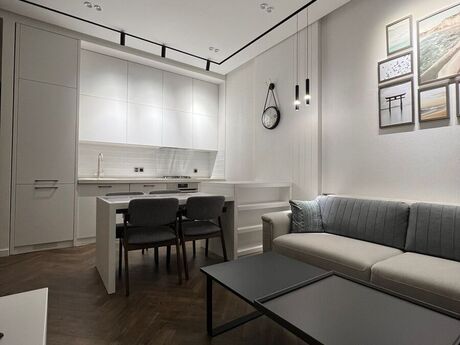 Elan №5842225 - Bakı, 28 May m., 2 otaqlı, 75 m², 5/17 mərtəbə