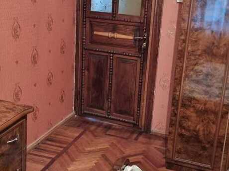5 otaqlı köhnə tikili - Xətai r. - 130 m²