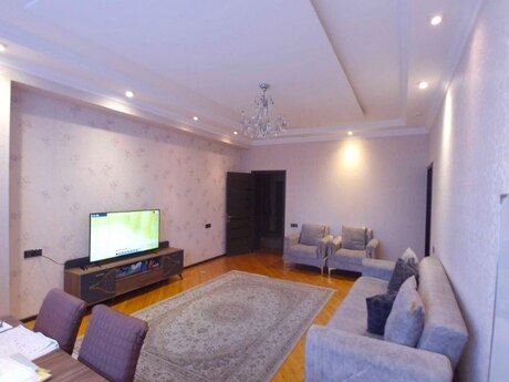 Объявление №5842751 - Баку, м. Ази Асланов, 3-комн., 90 м², 2/18 этаж