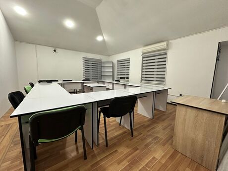3 otaqlı ofis - 8 Noyabr m. - 135 m²