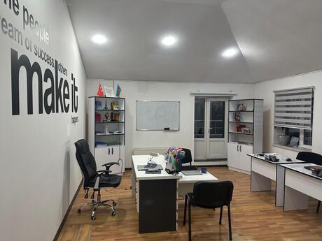 3 otaqlı ofis - 8 Noyabr m. - 135 m²