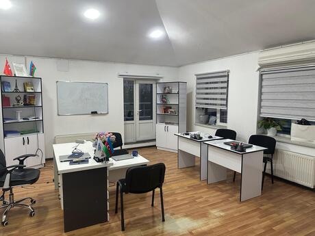 3 otaqlı ofis - 8 Noyabr m. - 135 m²