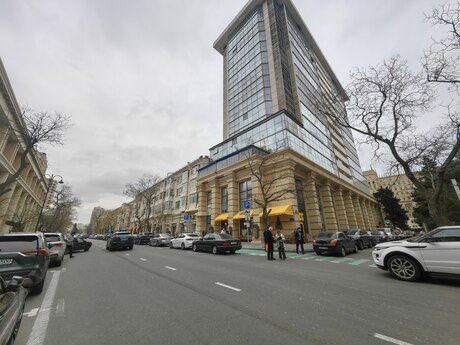 2-комн. вторичка - м. 28 мая - 70 м²