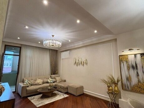 3-комн. новостройка - м. Бакмил - 100 м²