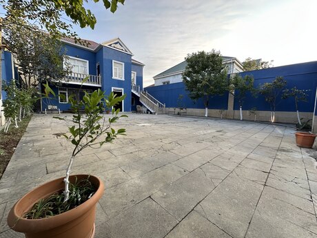 5 rooms · 200 m², Qaraçuxur