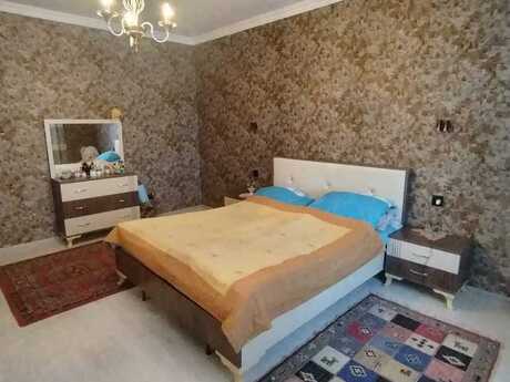 4 otaqlı həyət evi/bağ evi - Yeni Günəşli q. - 100 m²