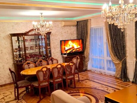 5 otaqlı köhnə tikili - Azadlıq Prospekti m. - 140 m²