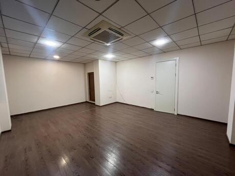 4-комн. офис - м. Нариман Нариманов - 180 м²