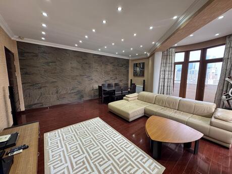 4 otaqlı yeni tikili - 28 May m. - 180 m²