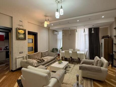 3 otaqlı yeni tikili - Şah İsmayıl Xətai m. - 130 m²
