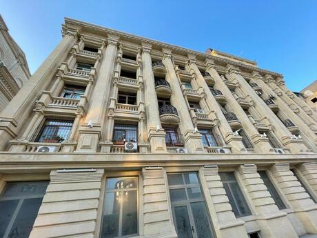 Elan №5843615 - Bakı, Bayıl q., 3 otaqlı, 150 m², 2/8 mərtəbə