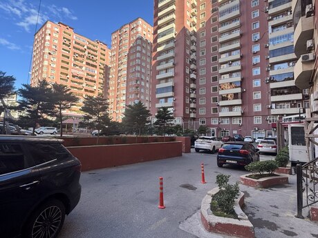 Объявление №5843738 - Баку, пос. 8-й мкр, 3-комн., 156 м², 3/18 этаж