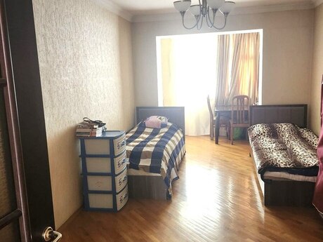 3 otaqlı köhnə tikili - 28 May m. - 80 m²