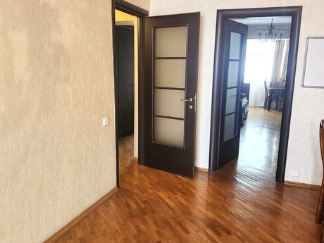 3 otaqlı köhnə tikili - 28 May m. - 80 m²