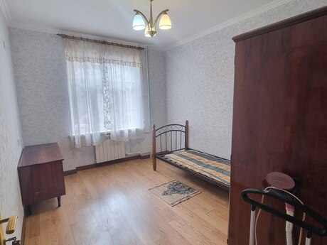 3 otaqlı köhnə tikili - Binəqədi r. - 100 m²
