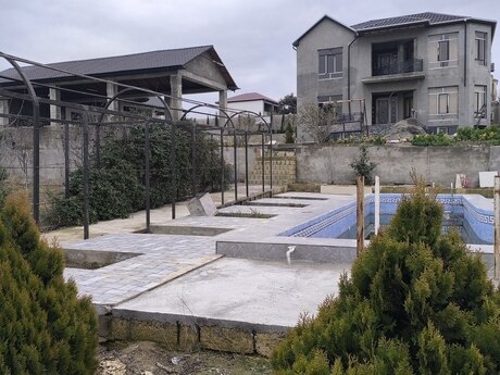 6 otaqlı həyət evi/bağ evi - Görədil q. - 500 m²