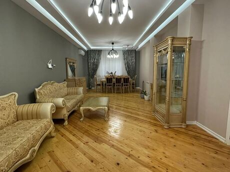 10-комн. дом/дача - пос. Гюнешли - 565 м²
