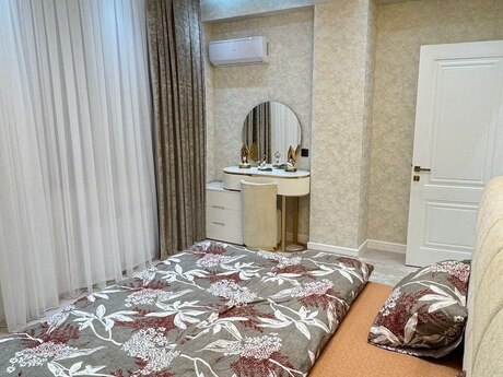Объявление №5844270 - Баку, м. Нариман Нариманов, 2-комн., 90 м², 11/16 этаж