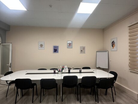 1 otaqlı ofis - İnşaatçılar m. - 30 m²
