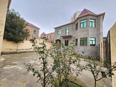 4 otaqlı həyət evi/bağ evi - Xırdalan - 200 m²